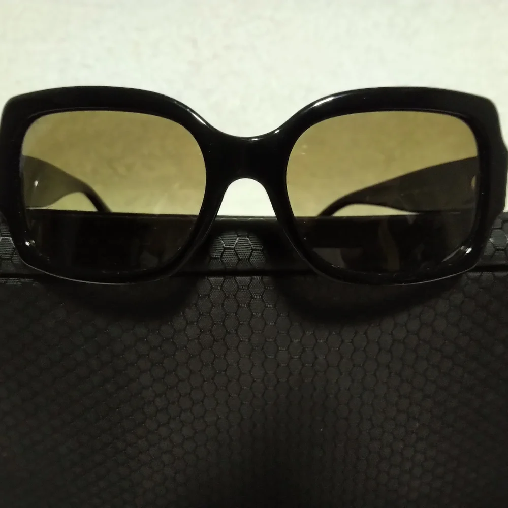Authentic Tory Burch Black Sunglasses
